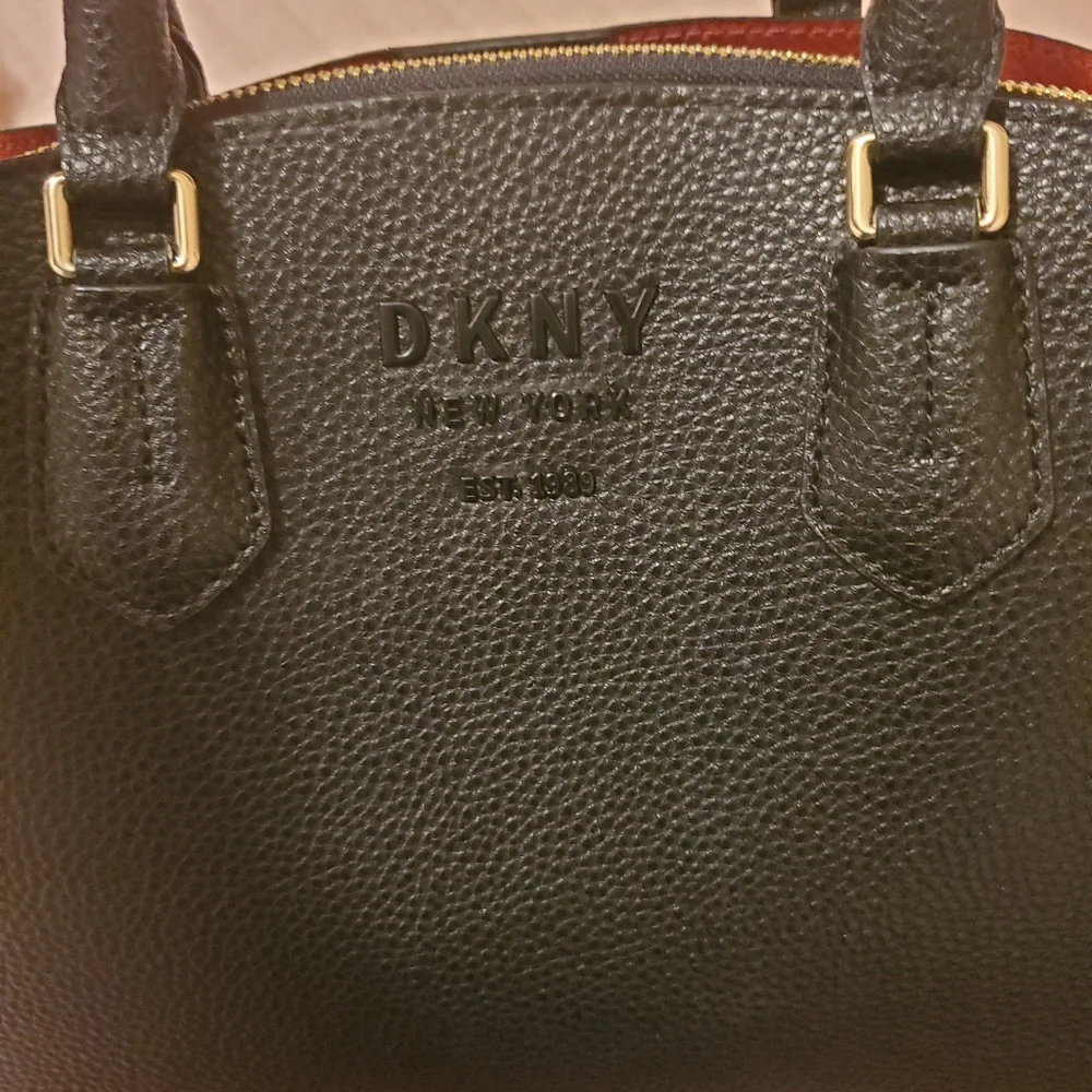 Dkny euc medium